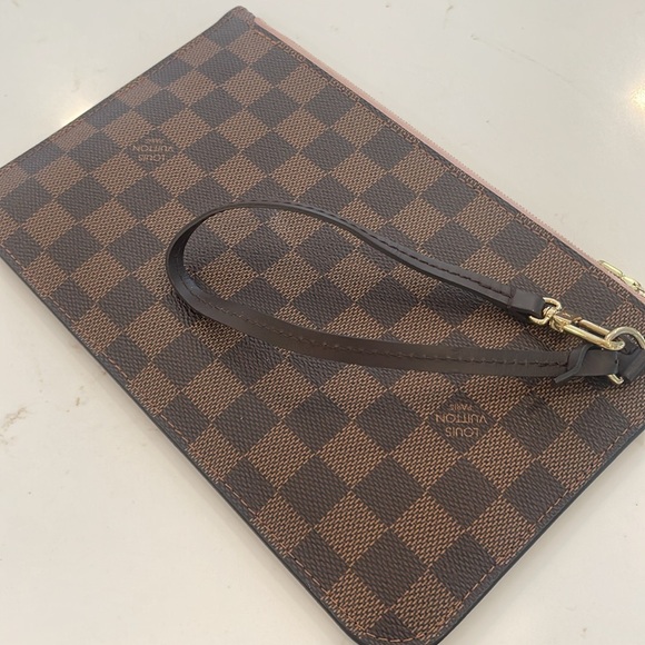 Louis Vuitton Neverfull Damier pouchlette, wristlet - Picture 7 of 9